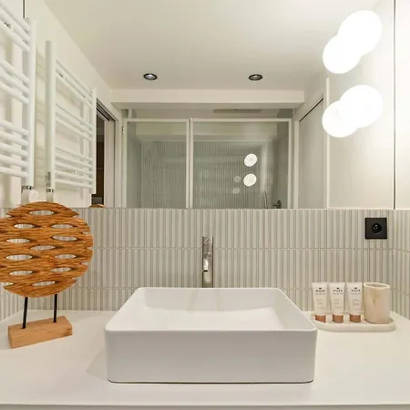 Spacious & Luxurious Apartment Paris