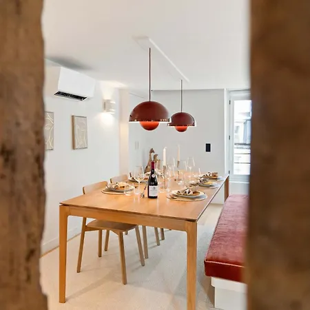 Spacious & Luxurious Apartment Paris