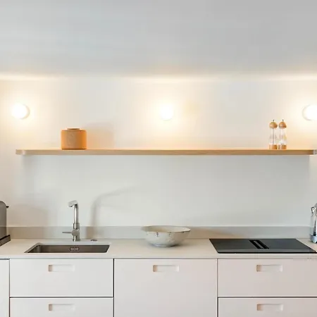 Spacious & Luxurious Apartment